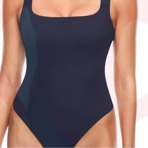 Banana republic body suit, NWT, size M